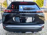 Peugeot 2008 GT HYBRID 145 e-DSC6 - mit Benzin-Antrieb: Schwarz, mit Navigationssystem, Geländewagen
