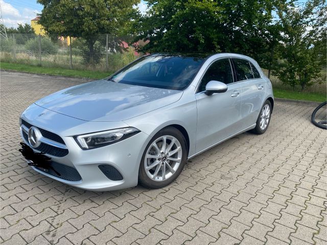 MERCEDES-BENZ A 200 - Progressive | KAMERA | PANO | MBUX | LED