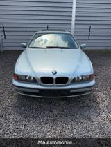 BMW 528 5er Voll Ausstattung - blaue BMW 528