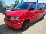 Volkswagen T4 Caravelle 2,5-l-Diesel TDI 75kW Standard - rote Volkswagen T4 Caravelle