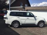 Mitsubishi Pajero 3,2 DI-D 4WD Final Edition Automatik ... - Mitsubishi in Köln