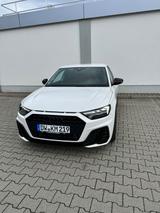 Audi A1 35 TFSI S tronic S line Sportback S line - Audi A1 Gebrauchtwagen in Dresden