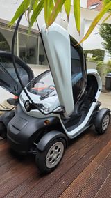 Renault Twizy 45 * ab  15 Jahre!  45kmh ! Top Zustand ! - Renault Twizy: Kleinwagen