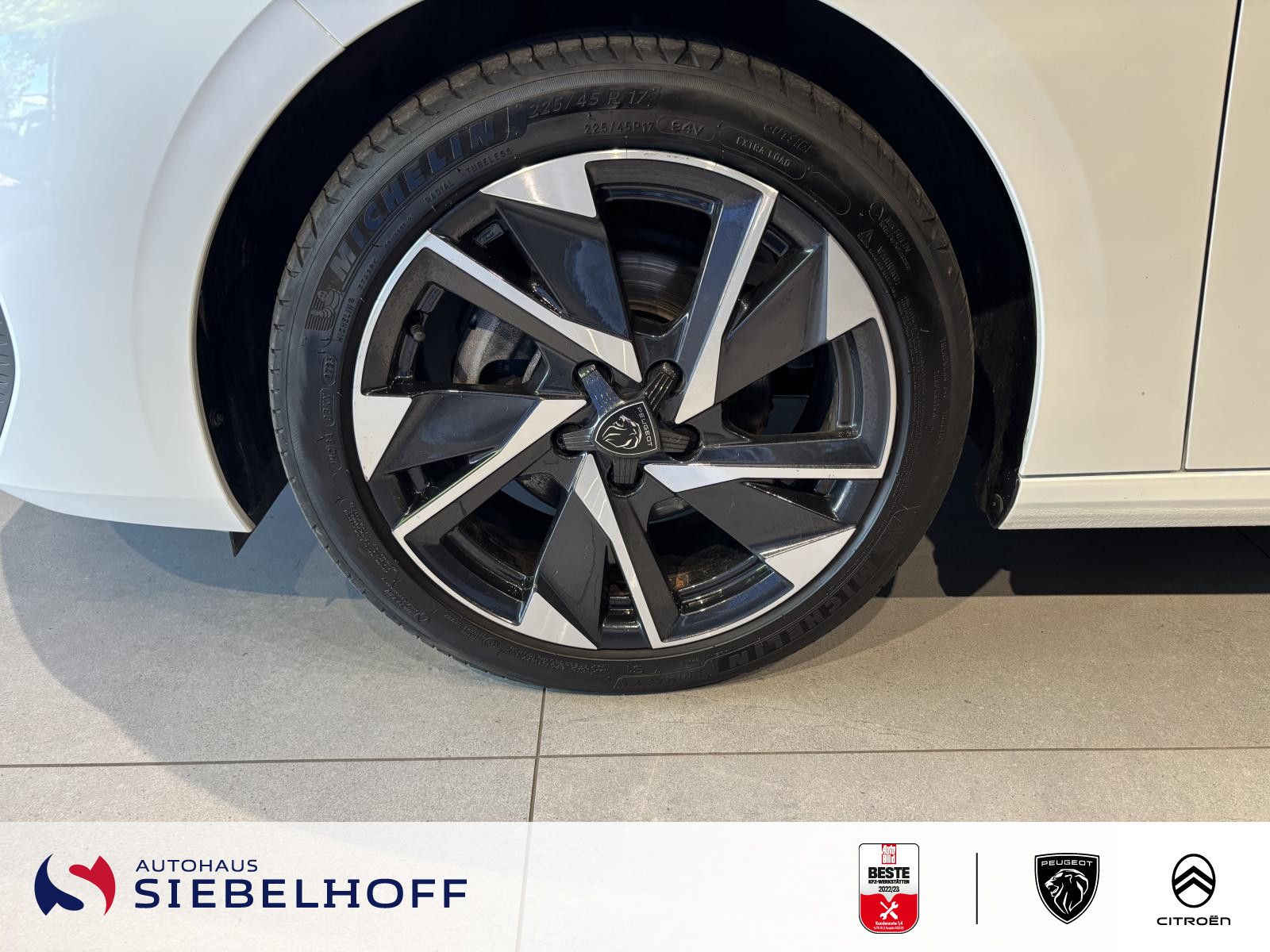 Peugeot 308 - Bild 17