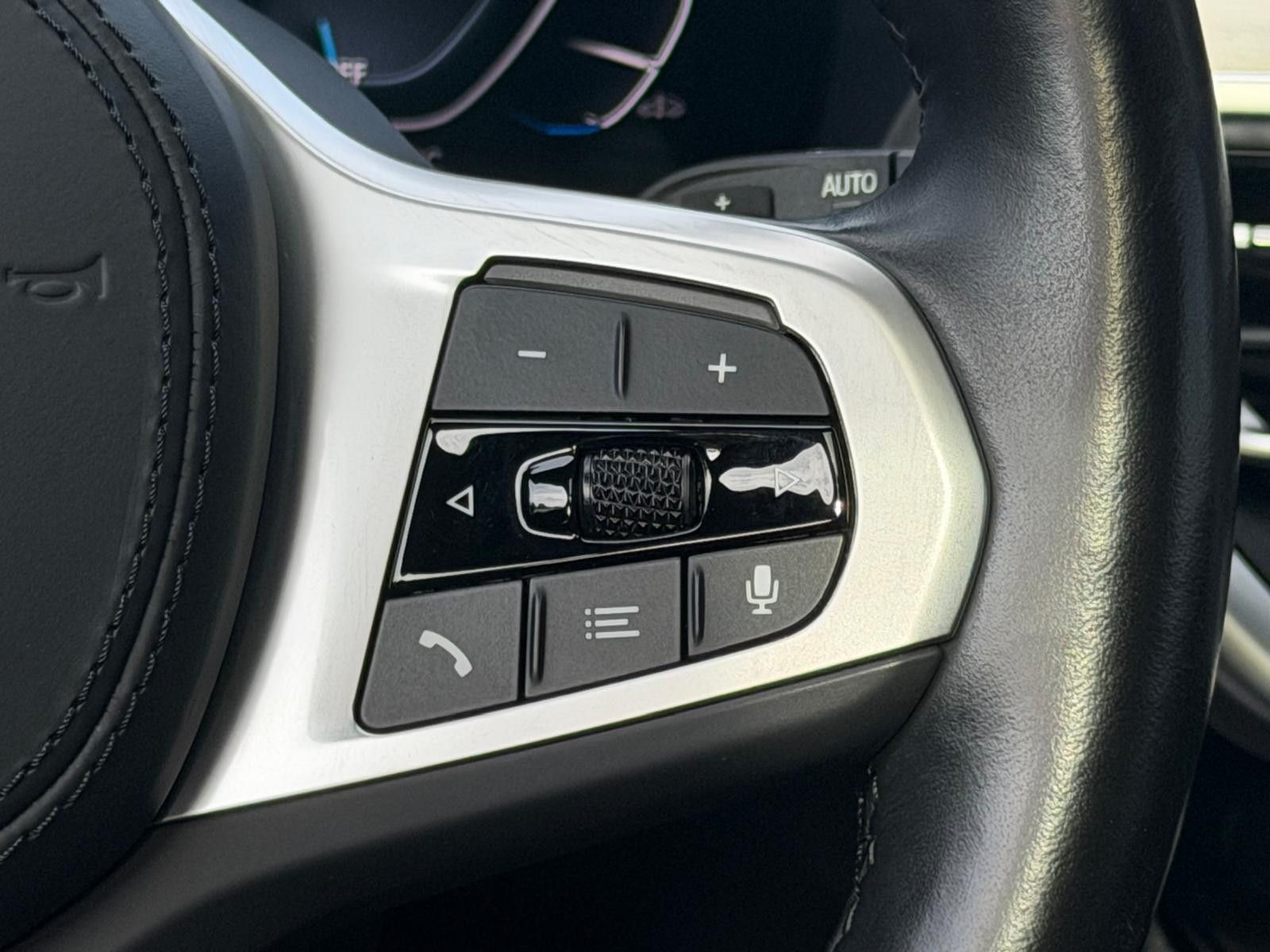 Fahrzeugabbildung BMW iX3  Inspir M Sport SHADOW+PANO+MEMO+360+ACC+AHK