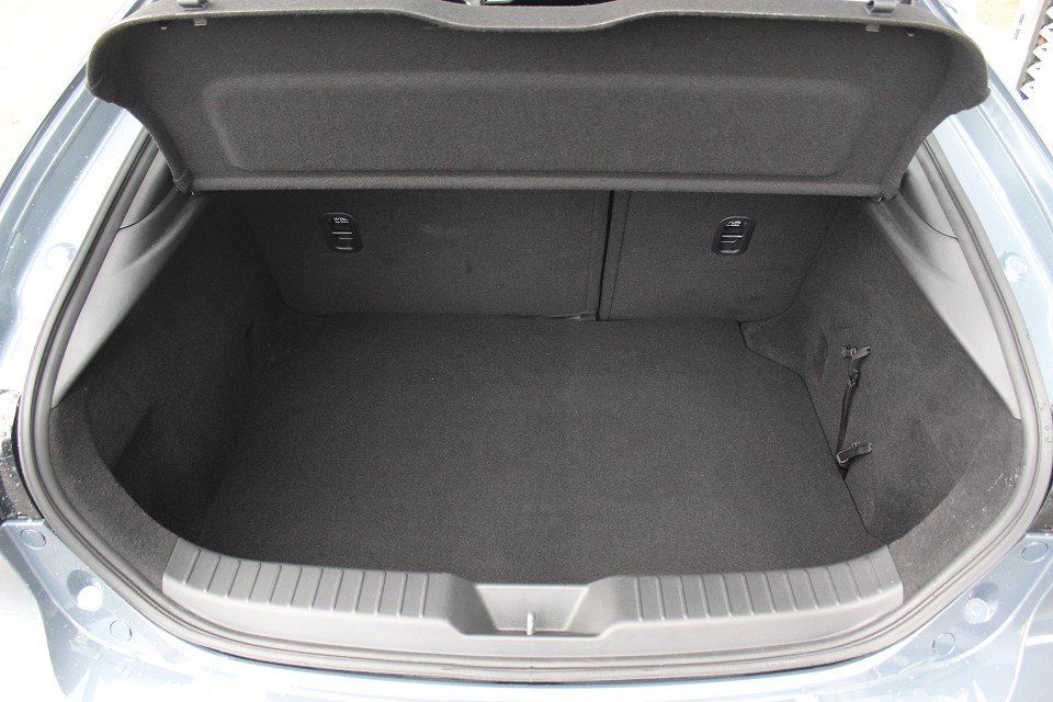 Fahrzeugabbildung Mazda 3 M-Hybrid Selection G-122 ACT-P NAVI ACAA 360°