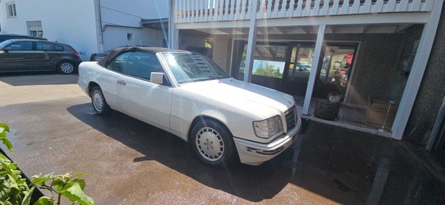 Mercedes-Benz E 320