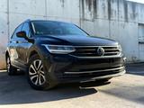Volkswagen Tiguan Active LED 1ERH ACC AMB - Volkswagen Tiguan ACTIVE mit Diesel-Antrieb