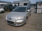 Toyota Avensis Combi Executive 2,2-l-D-CAT - Toyota Avensis aus 2006: Kombi