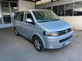 Volkswagen T5 Caravelle - VW T5 Gebrauchtwagen in Solingen