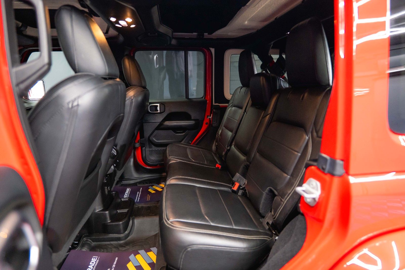 Fahrzeugabbildung Jeep Wrangler Unlimited Sahara OVERLAND 4x4 *LED*ACC*