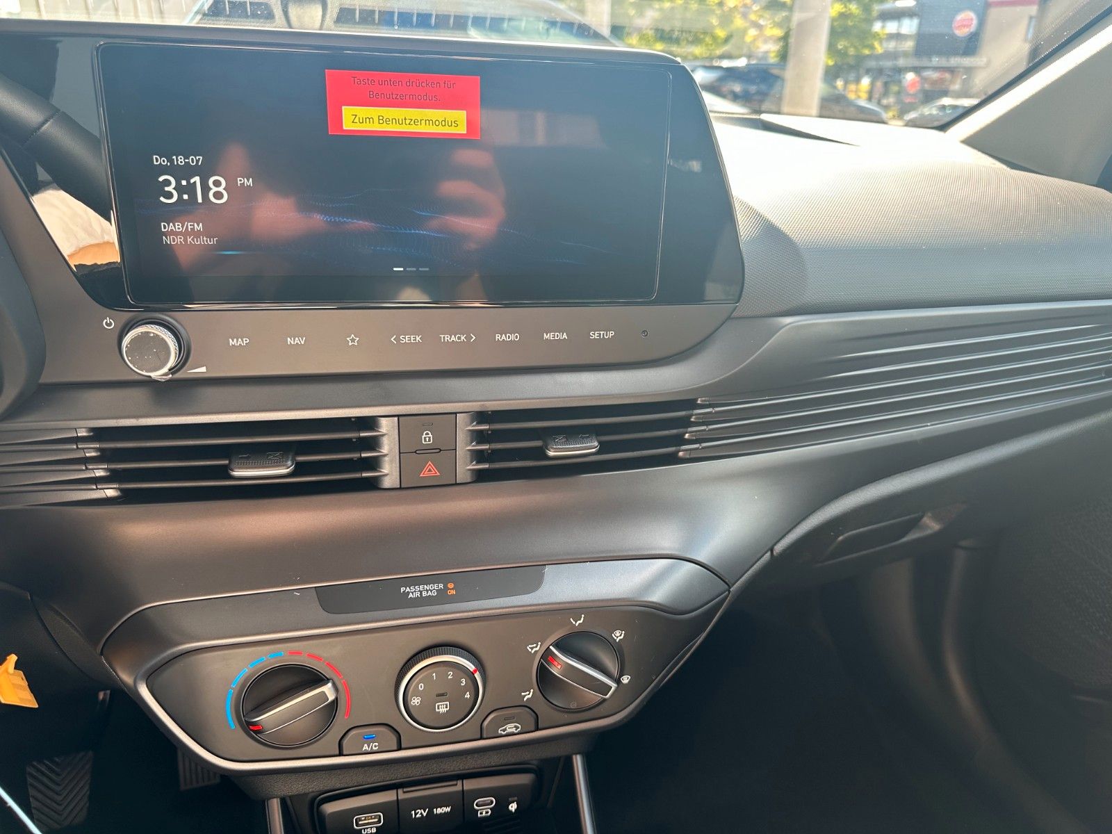 Fahrzeugabbildung Hyundai i20 Trend 1.0l 100PS Navi/SHZ!