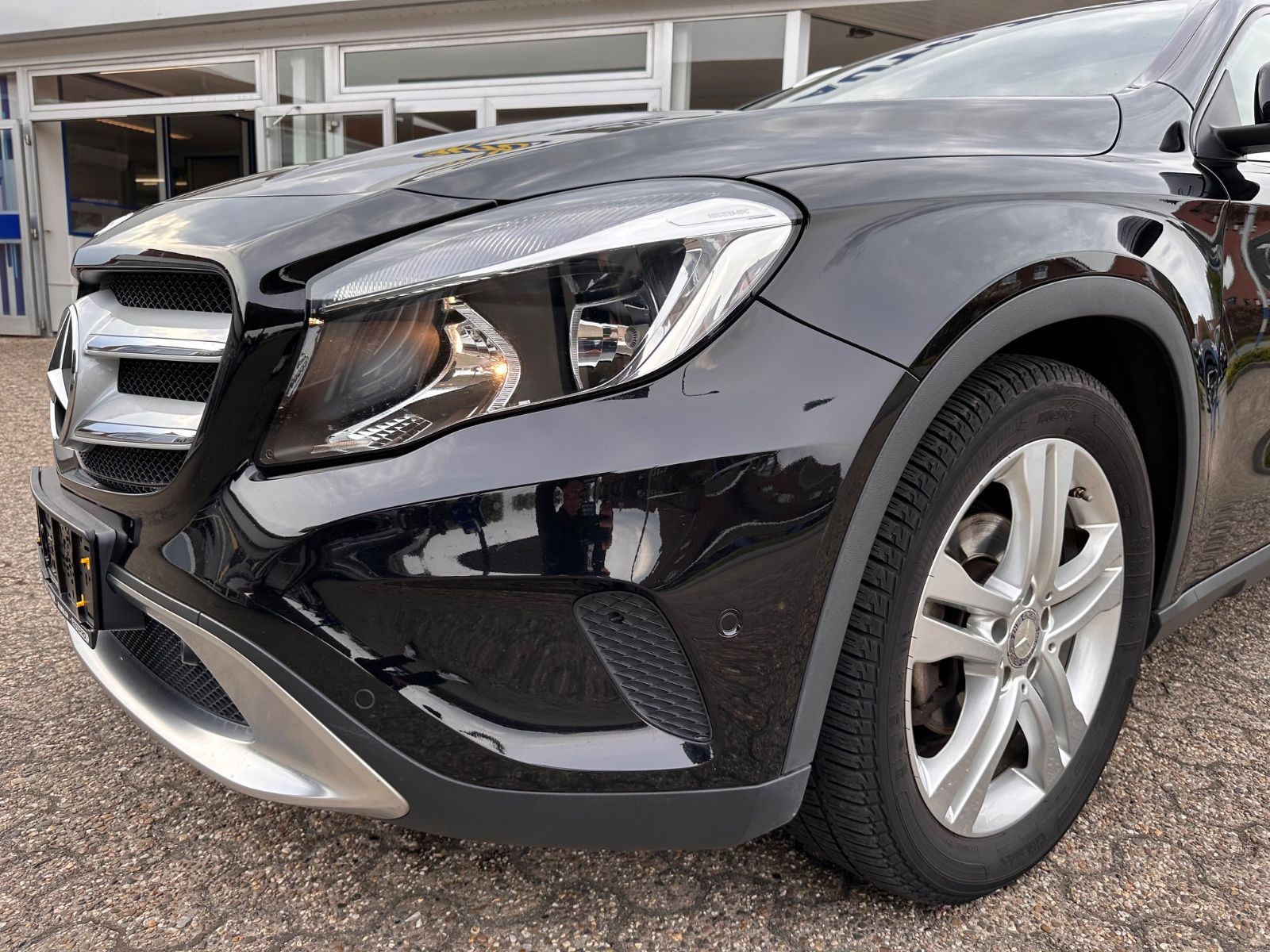 Fahrzeugabbildung Mercedes-Benz GLA 220 CDI Urban DCT AHK/Pano/SHZG/STANDHZG/GRA