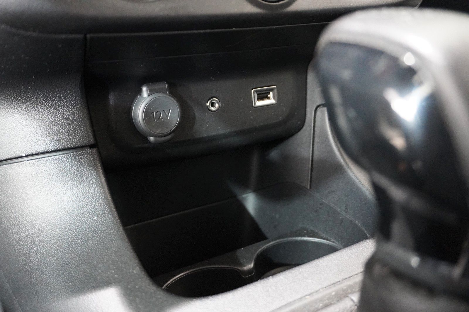 Fahrzeugabbildung Citroën C3 LIM. 1.2 FEEL LED/KLIMA/SHZ/PDC/TEMP./USB