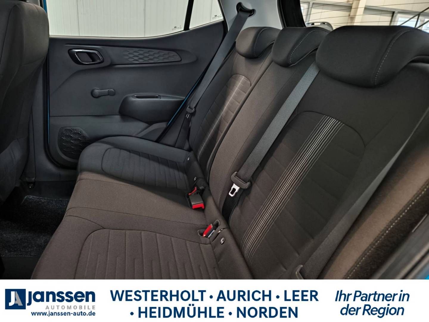 Fahrzeugabbildung Hyundai i10 Trend Navipaket, Dach-Lackierung