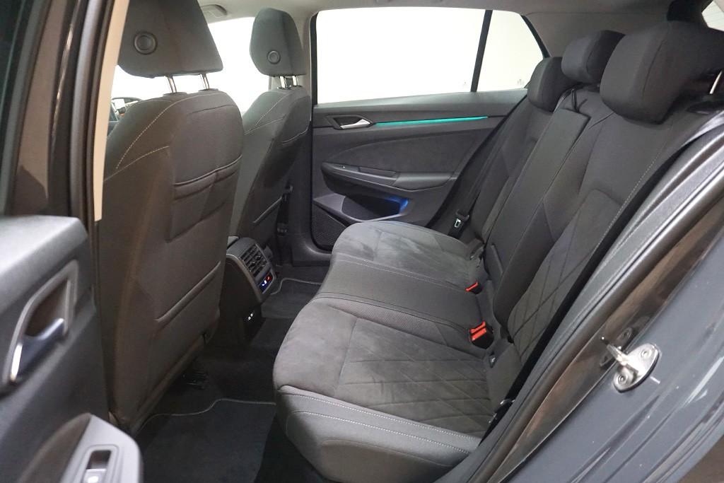 Volkswagen Golf 8 2.0TDI DSG Style Virtual Pano Navi SHZ, миниатюра 13
