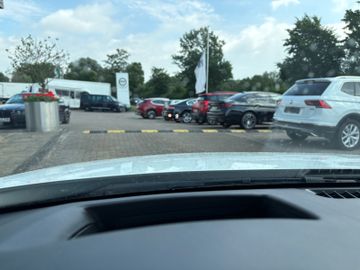 Fahrzeugabbildung Mazda 3 Lim. SKYACTIVE Selection Navi HUD Matrix SHZ