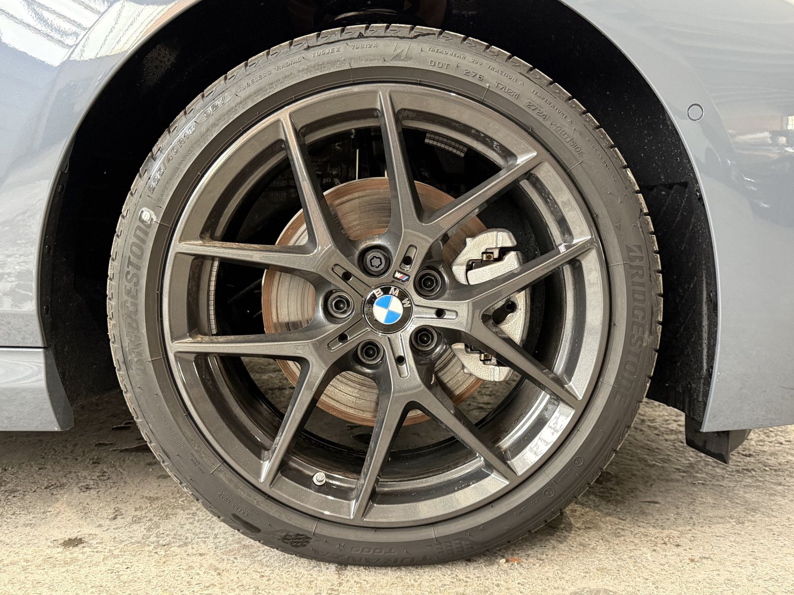 Fahrzeugabbildung BMW 218i AHK, Harman & Kardon, Lenkradheizung DAB