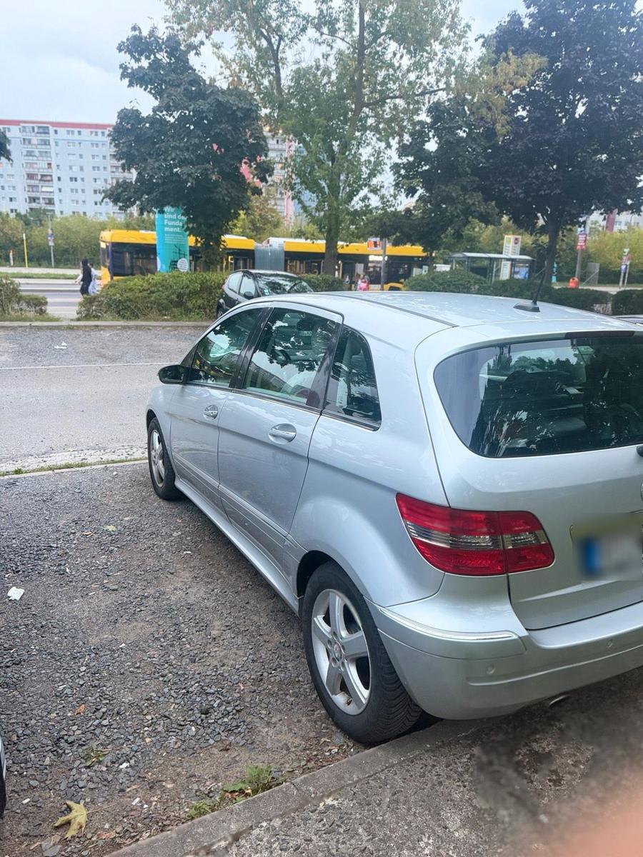 Mercedes-Benz B200 2007 — photo 11