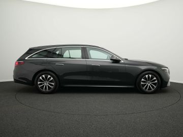 Mercedes E 200 - 5