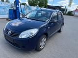 Dacia Sandero Live - Dacia Sandero: Live