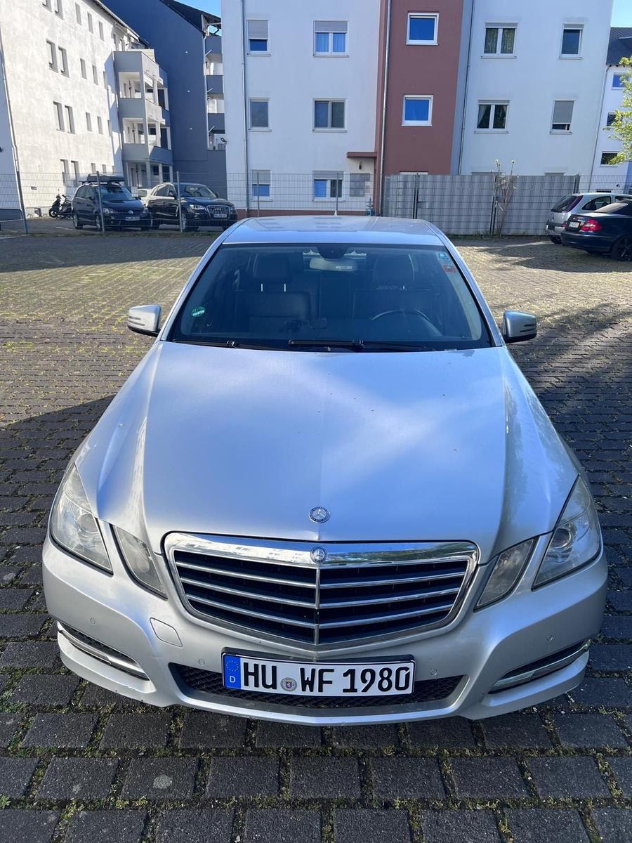 Mercedes-Benz E 200