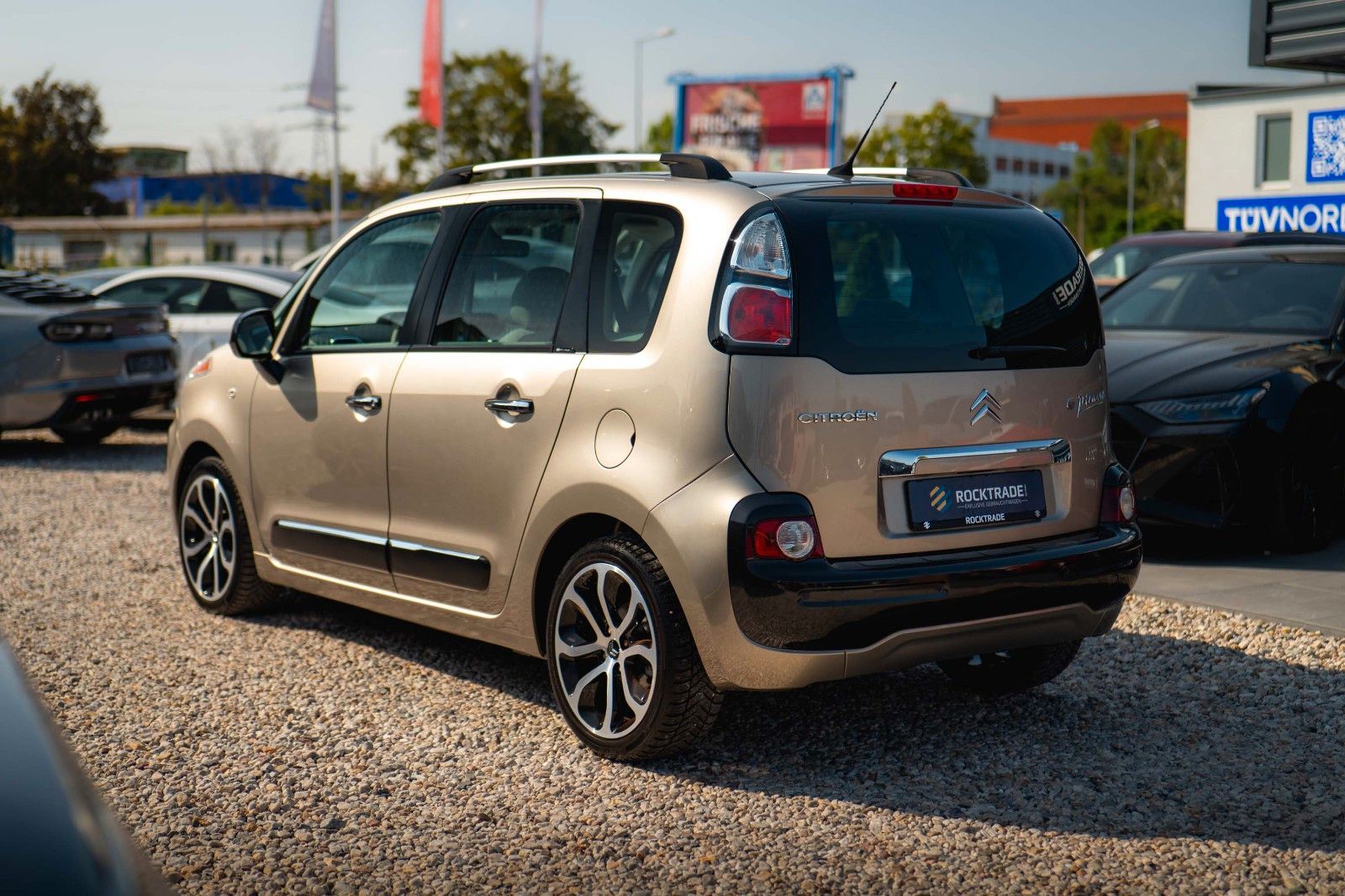 Fahrzeugabbildung Citroën C3 Picasso Exclusive Black Paket *1.Hand*Pano*