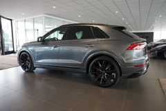 AUDI Q8 50 TDI quattro | S line | Pano | B&O | Matrix AUDI Q8 50 TDI quattro | S line | Pano | B&O | Matrix