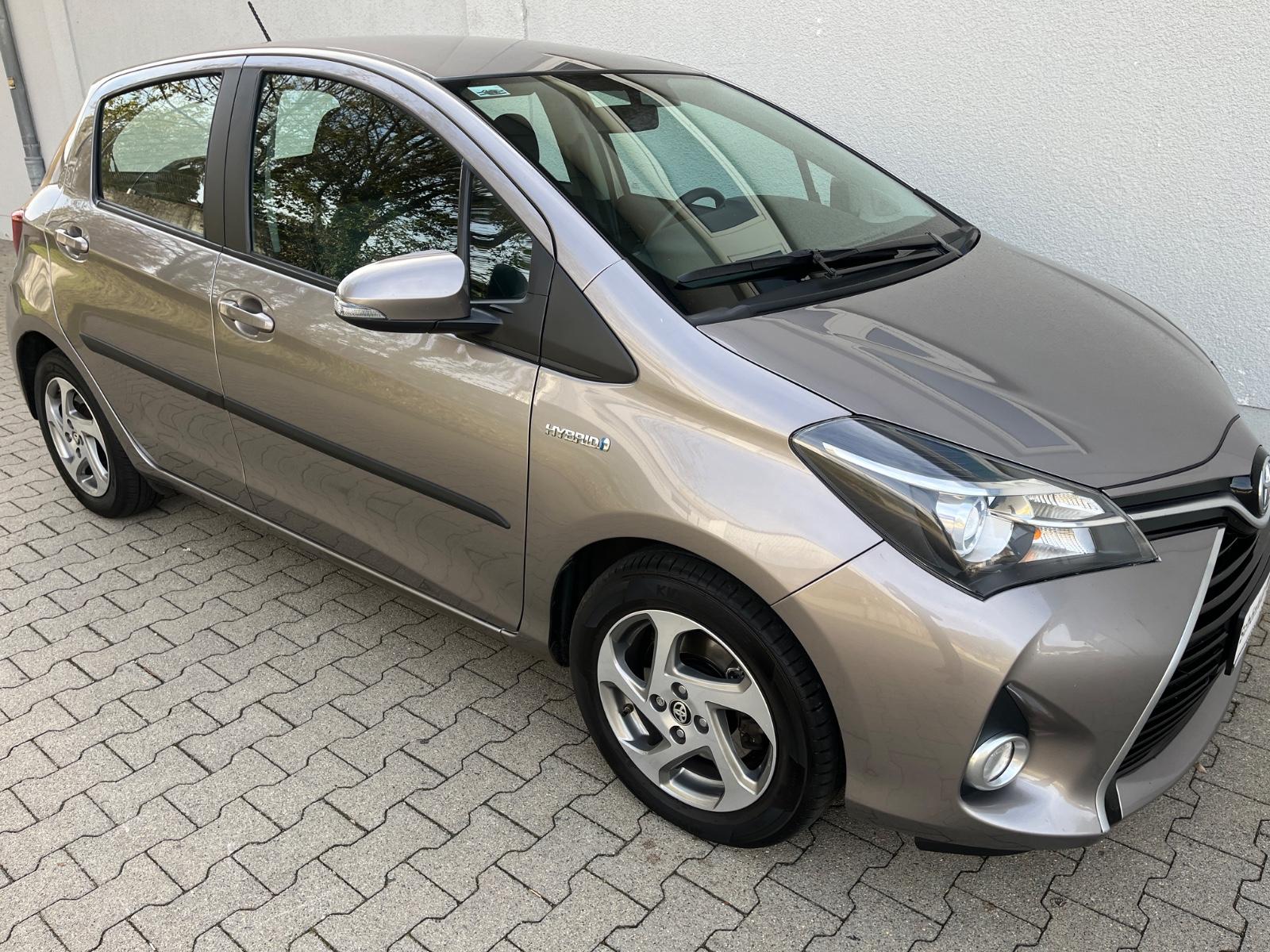 Toyota Yaris Comfort Hybrid Design-Paket Klima 38 Tkm
