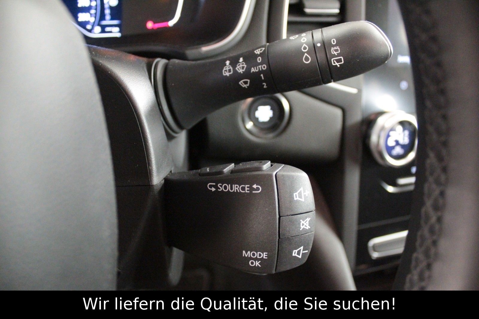 Fahrzeugabbildung Renault Megane TCe 140 EDC Zen Grdt.*R-Link*Sitzhzg*