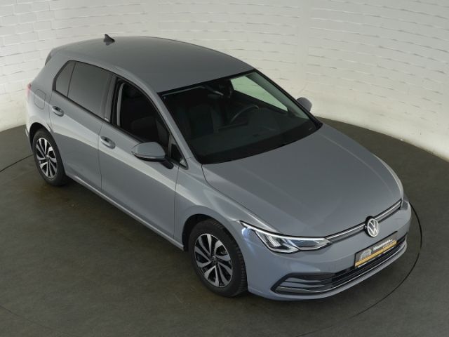 Golf VIII ACTIVE eTSI DSG MHEV+NAVI+ACC+SITZHEIZ