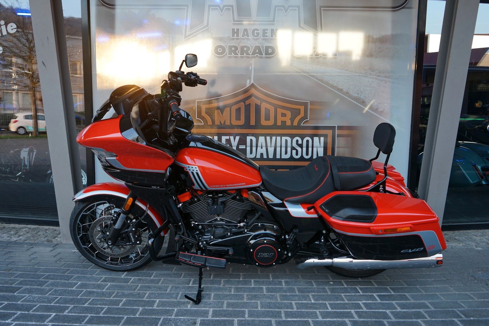 Fahrzeugabbildung Harley-Davidson Road Glide CVO 25th Anniversary ATLAS Lenker