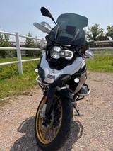 BMW R 1250 GS HP-Style, tief, 4 Pakete - Motorräder in Freiburg