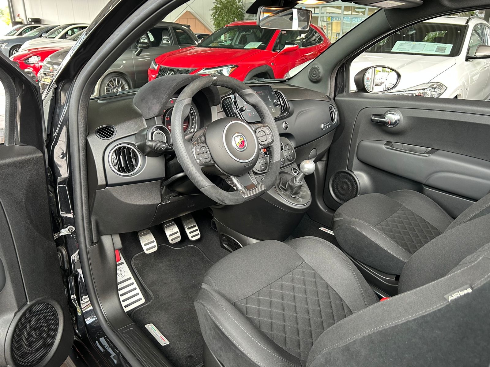 Fahrzeugabbildung Abarth 695 C KLIMA NAVI ALU 17 "  Nur  1450  km