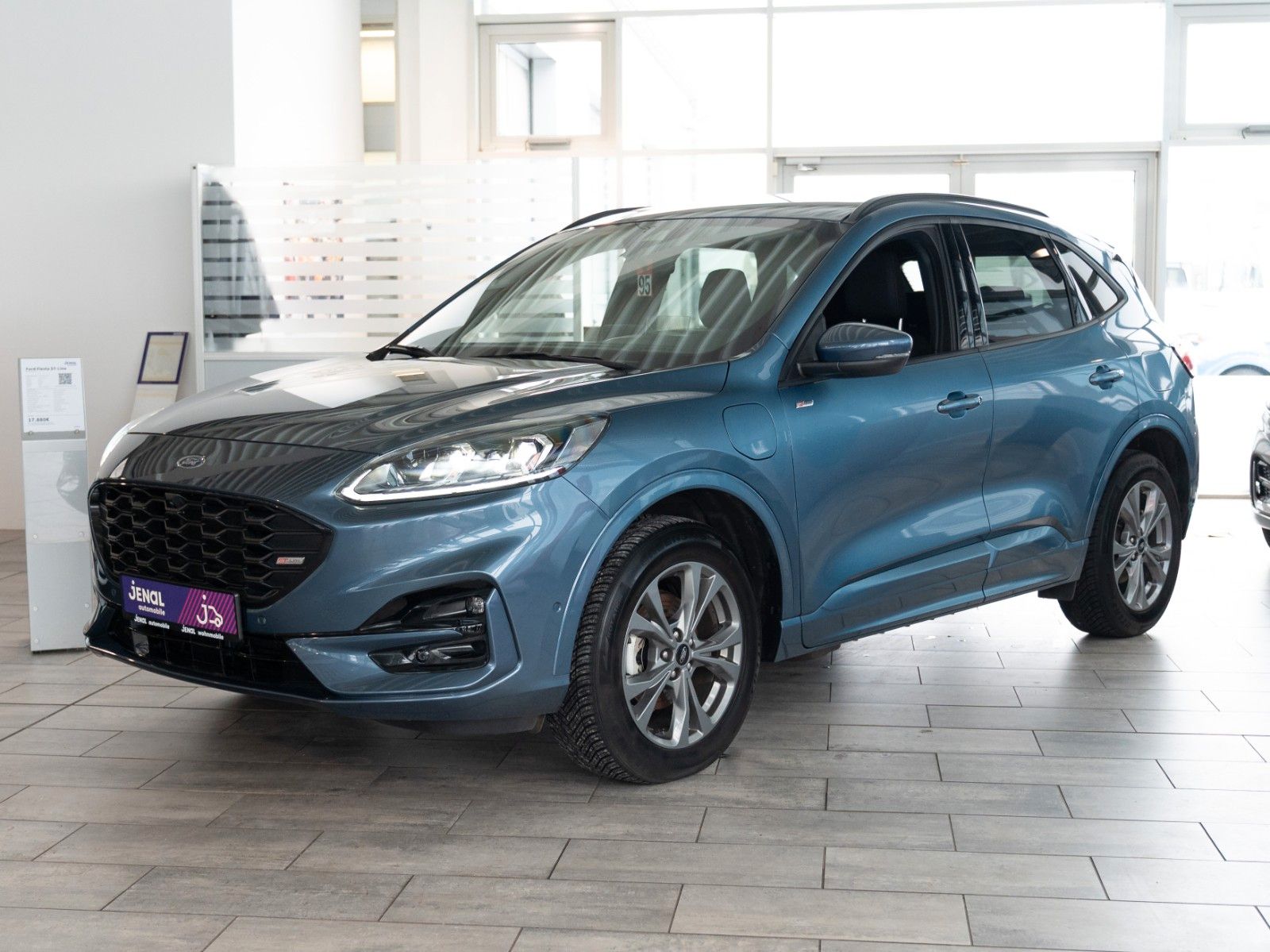 Fahrzeugabbildung Ford Kuga PHEV ST-Line/AUTOM/WINTER-P/AHK/KEYLESS