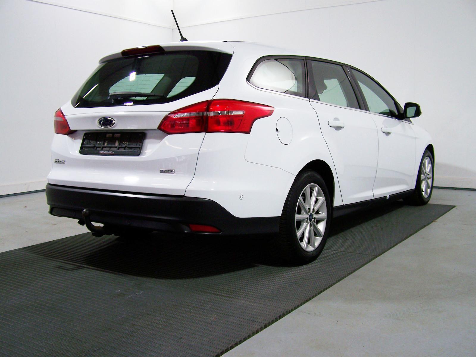 Ford Focus Turnier 1.0 EcoBoost Titanium AUTOM 1.H