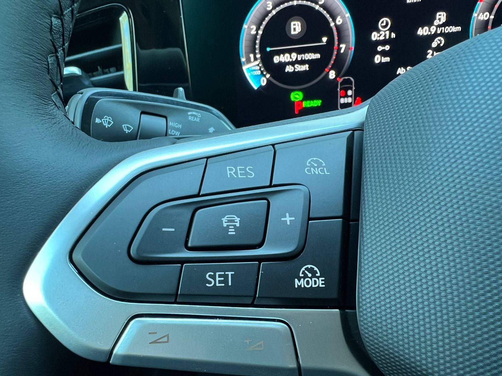 Fahrzeugabbildung Volkswagen Passat Variant Elegance 1.5 eTSI DSG *AHK, ACC,