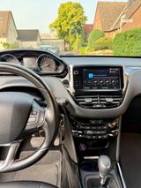 Peugeot 2008 Allure PureTech 110 EAT6 Stop&Start Allure - Peugeot 2008: 1.6