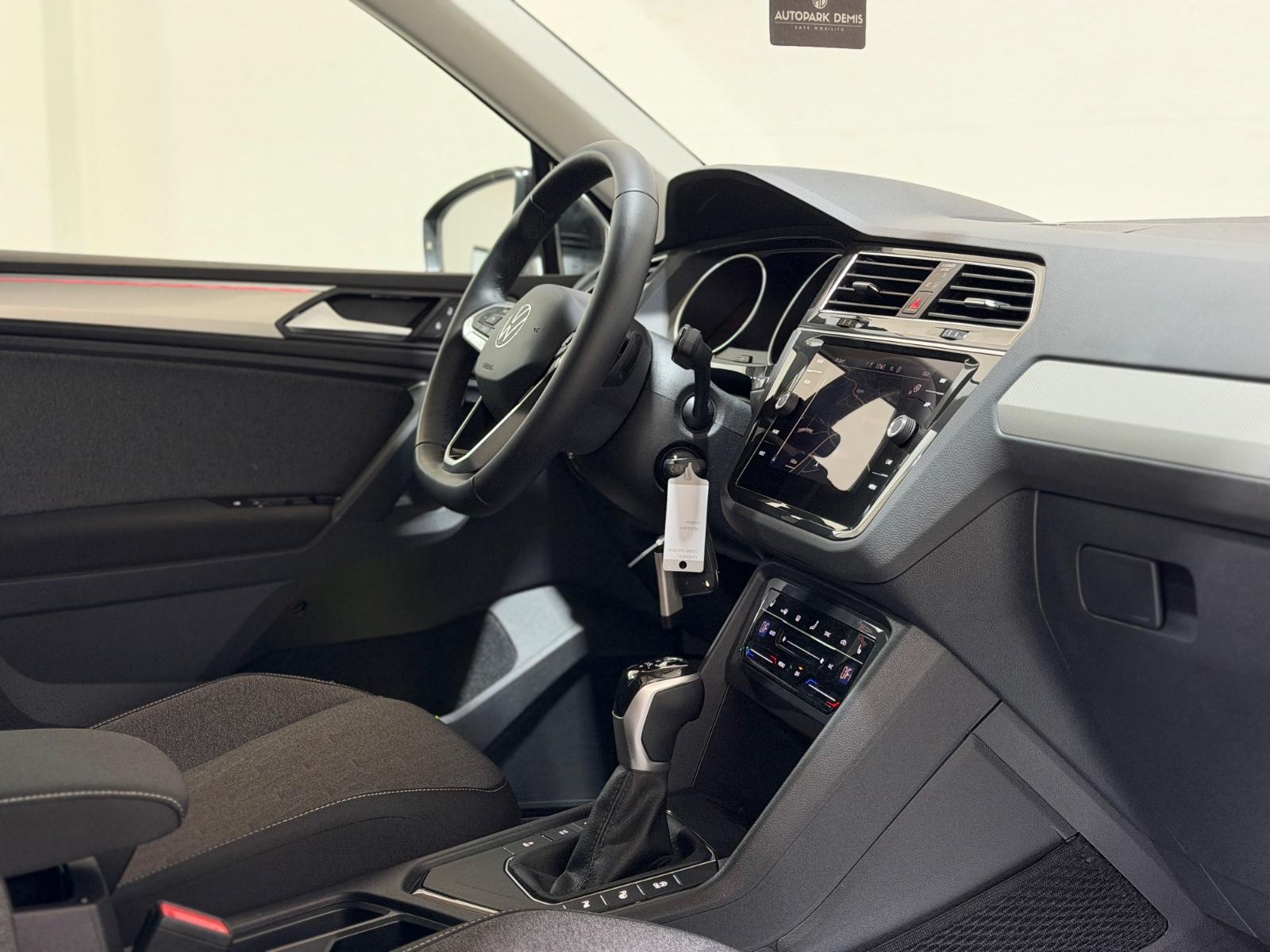 Volkswagen Tiguan Move/IQ.DRIVE/KAM/AMBIENTE/SHZ+HINTEN/ACC