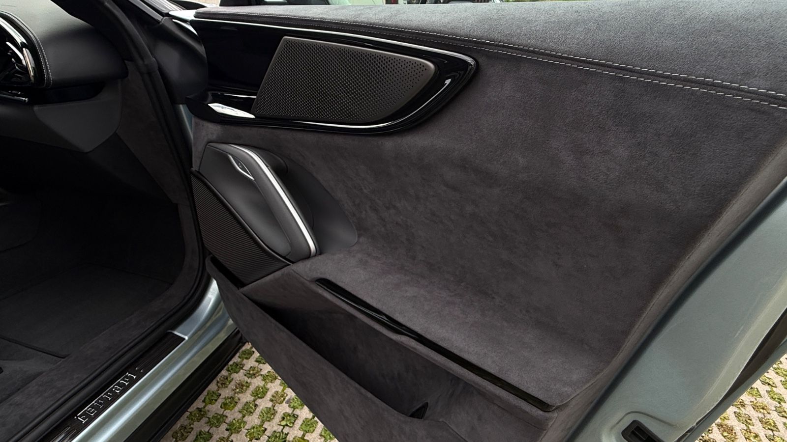 Fahrzeugabbildung Ferrari Purosangue*Voll Carbon*Massage Sitze*JBL*LED