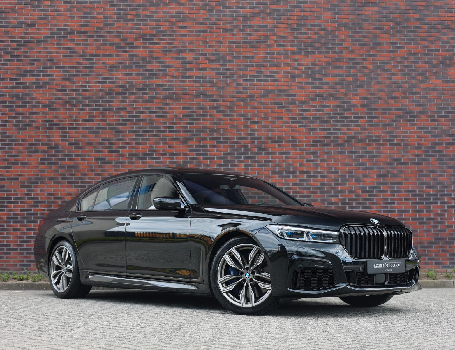 BMW M760Li xDrive | Drivers Pack - Skylounge