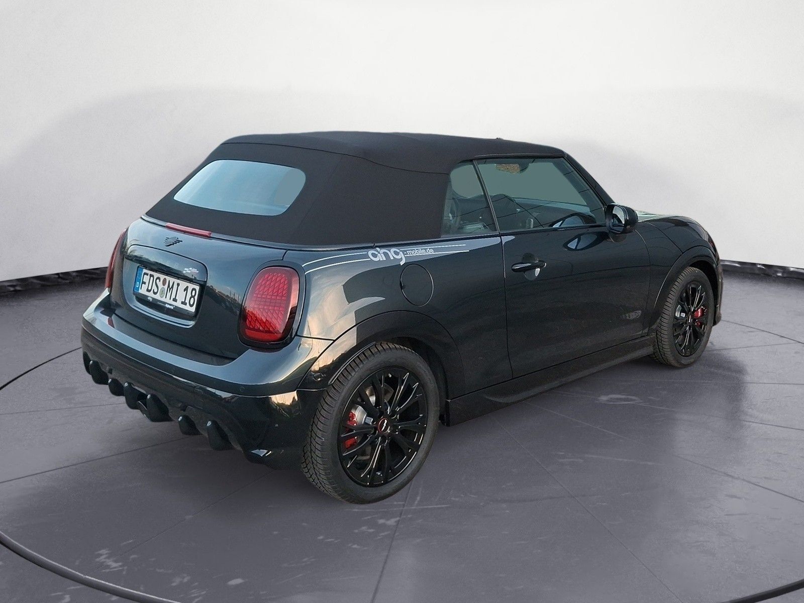 MINI John Cooper Works Cabrio - Bild 3