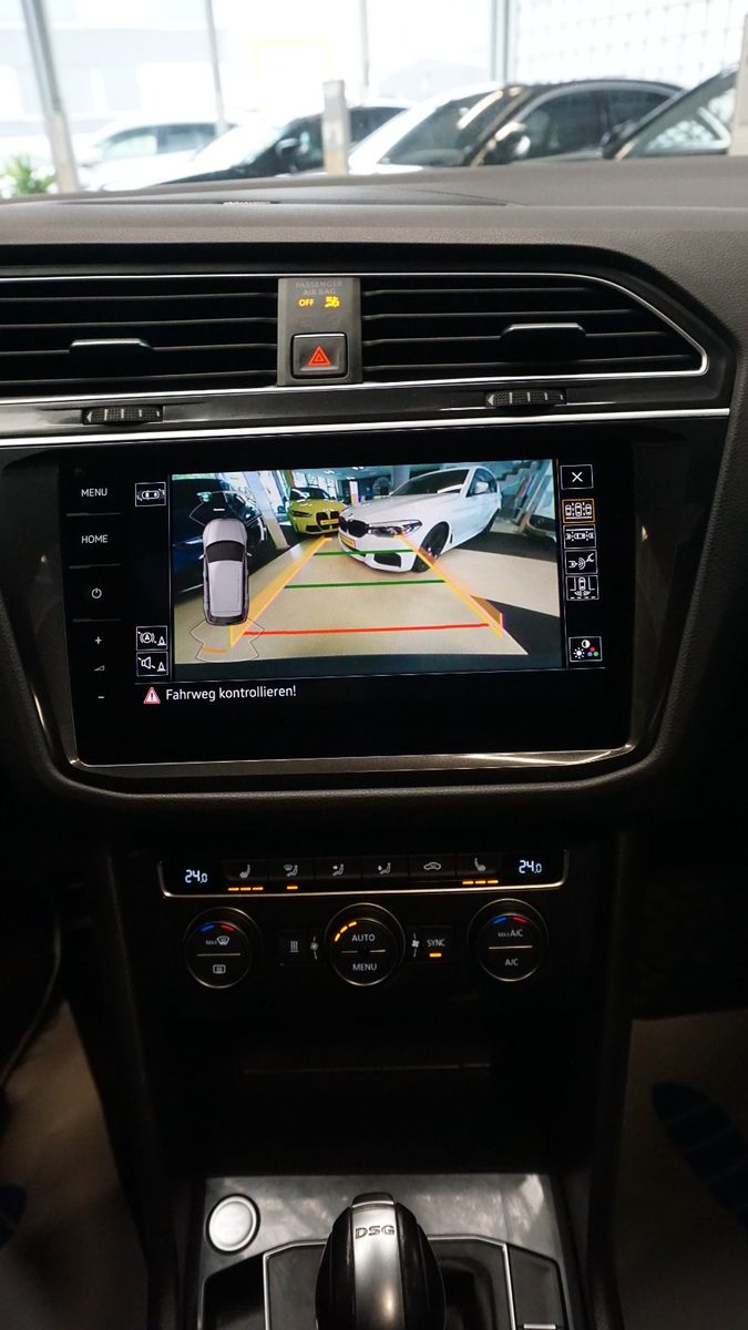 Fahrzeugabbildung Volkswagen Tiguan 4Motion R line *PANO*KAMERA*PERLMUTT*