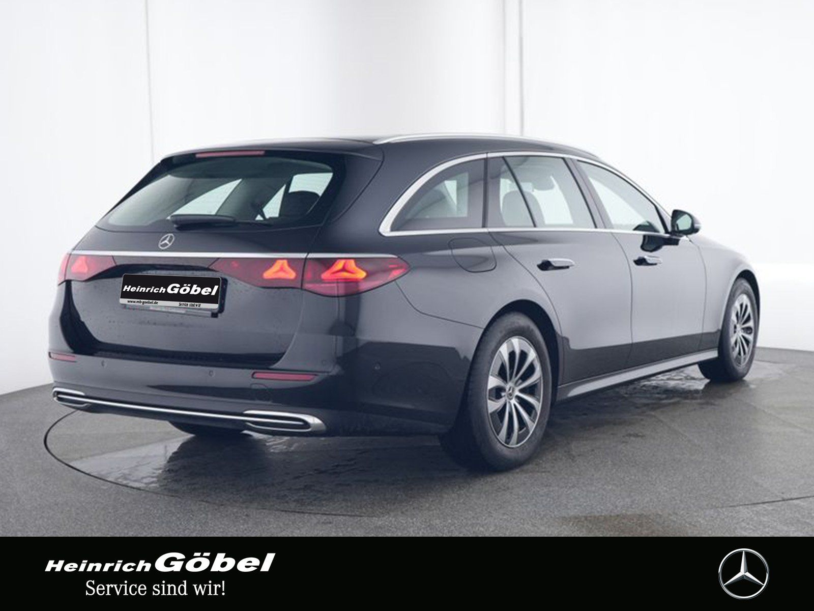 Fahrzeugabbildung Mercedes-Benz E 200 AVANTGARDE+DIGITAL.L+AHK+MEMORY+360°+SHZ