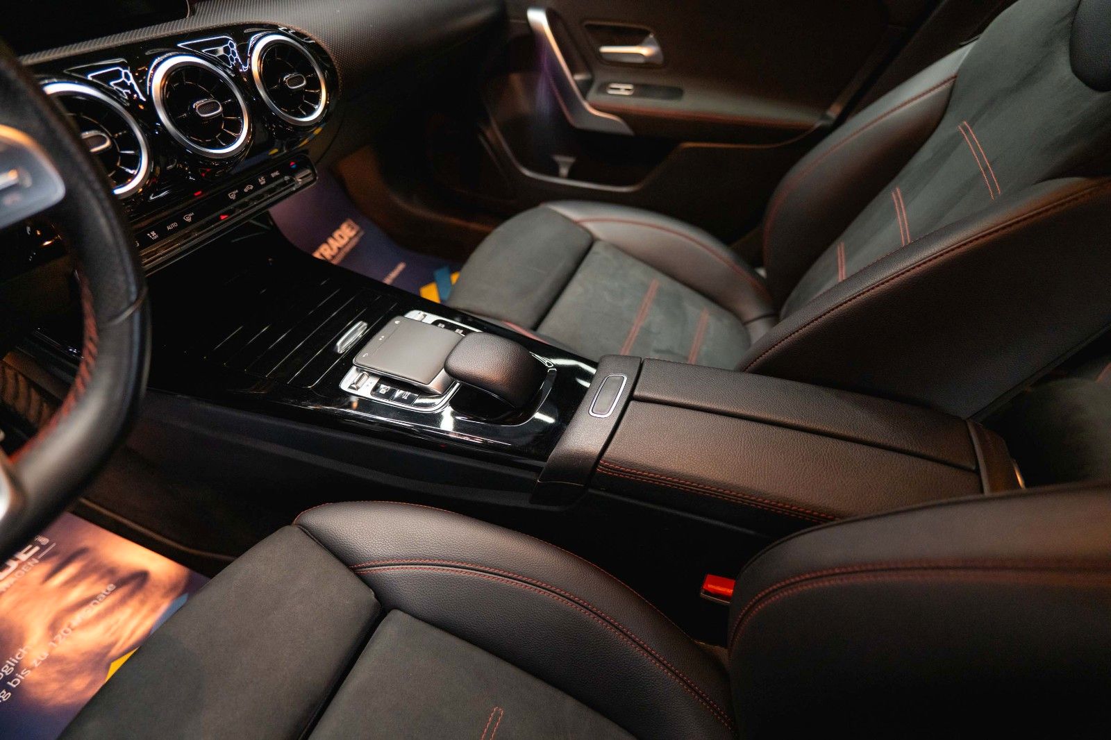 Fahrzeugabbildung Mercedes-Benz A 200 AMG Line *LED*Virtual Cockpit*CarPlay*