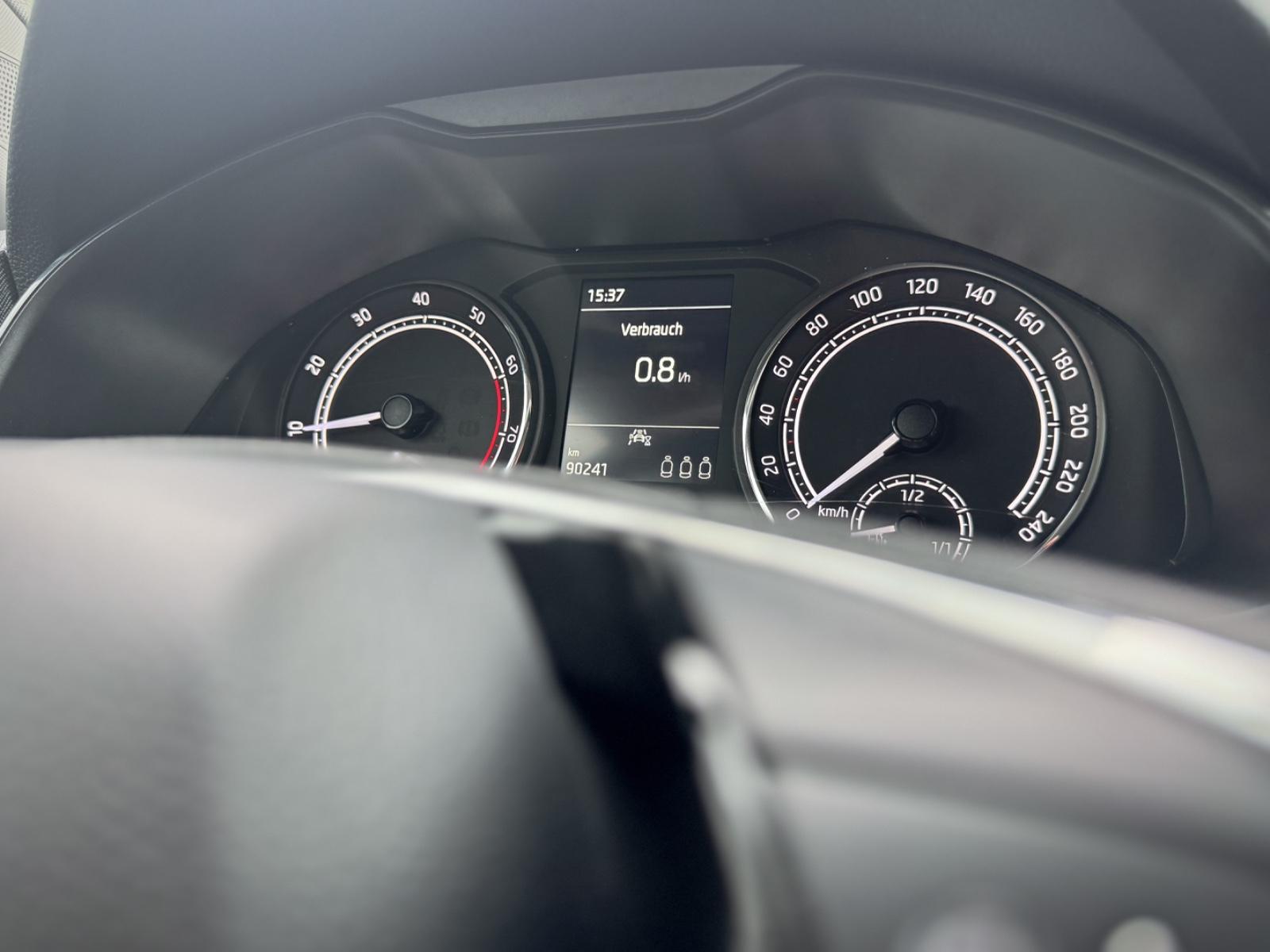 Skoda Kamiq 1.0 TSI Ambition *CARPLAY|DAB|PDC|SHZ*