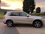 BMW X5 xDrive30d - *Pano*HuD*360°*8bereift*7sitze* - BMW X5: 7sitzer