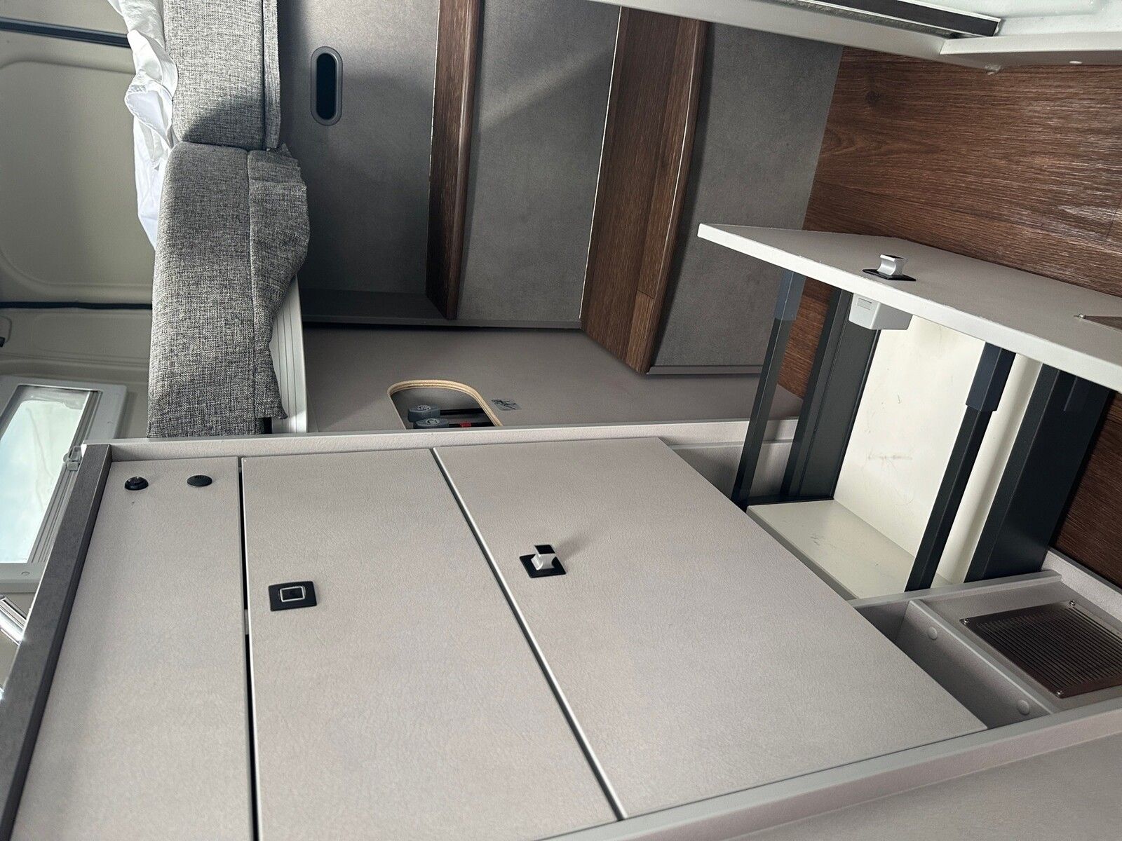 Fahrzeugabbildung Pössl Summit Shine 600 L Citroen 140 PS Markise,AHK,RK