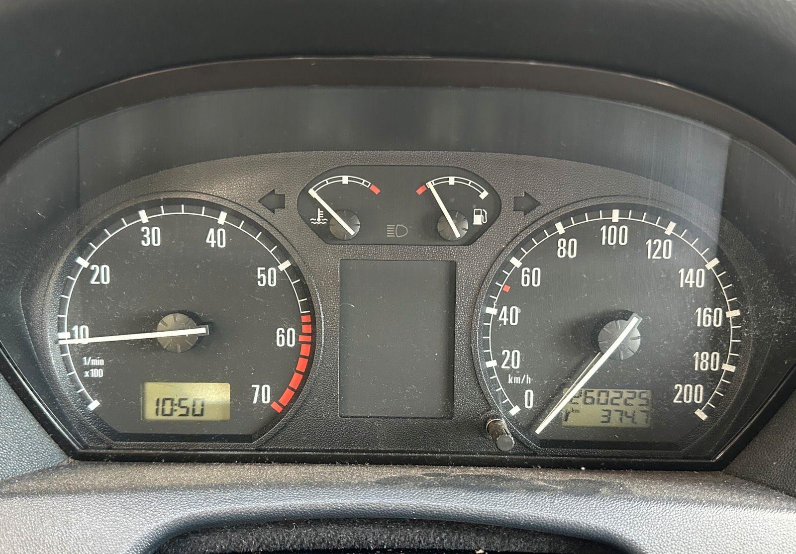 Skoda Fabia 2004 — photo 9