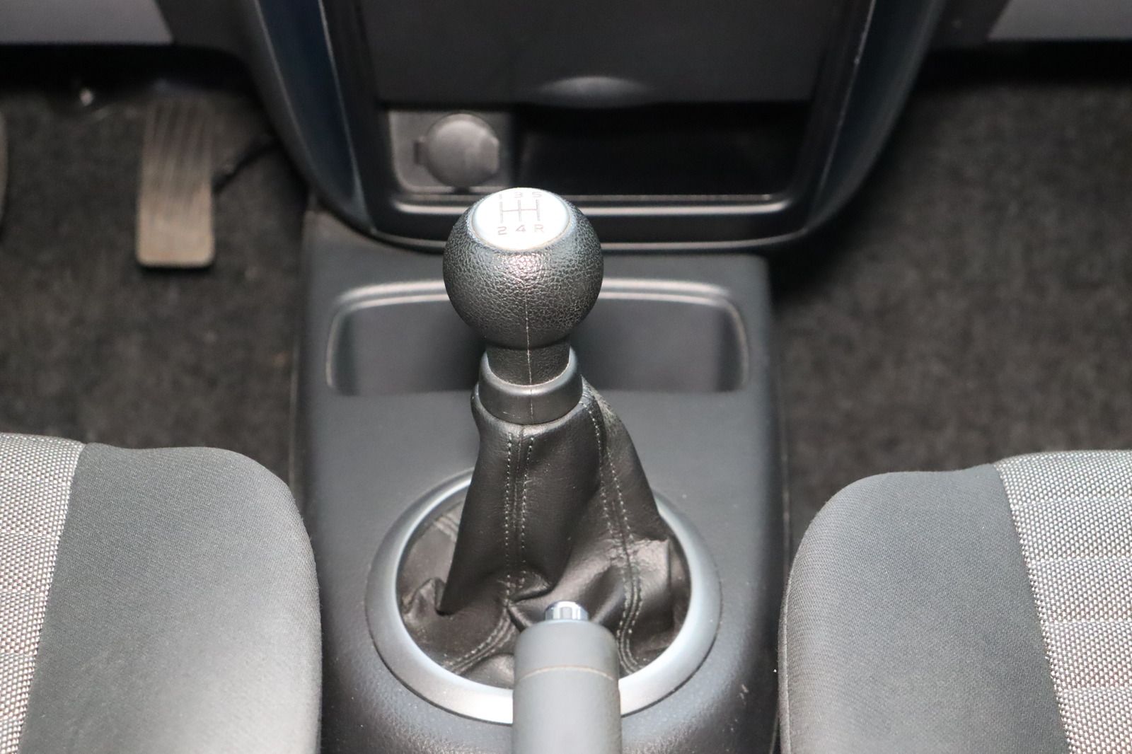 Fahrzeugabbildung Suzuki SX4 1.6 VVT * 1. Hand *HU/AU bis 11.2027 * Klima